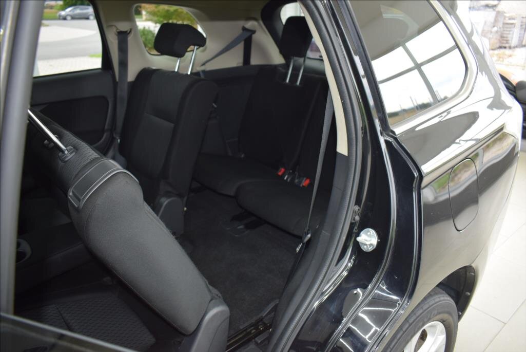 Mitsubishi Outlander SUV 2,3 l 110 kw