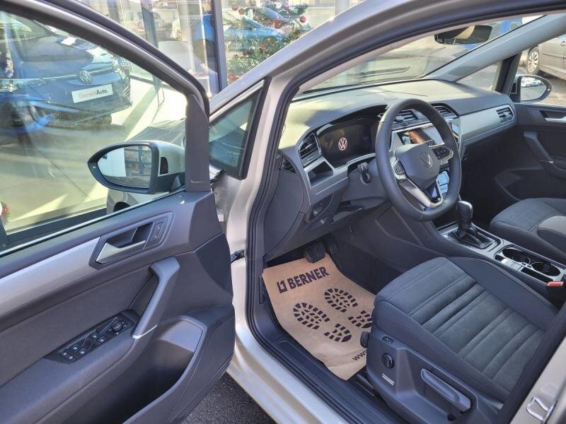 Volkswagen Touran MPV 1,5 l 110 kw