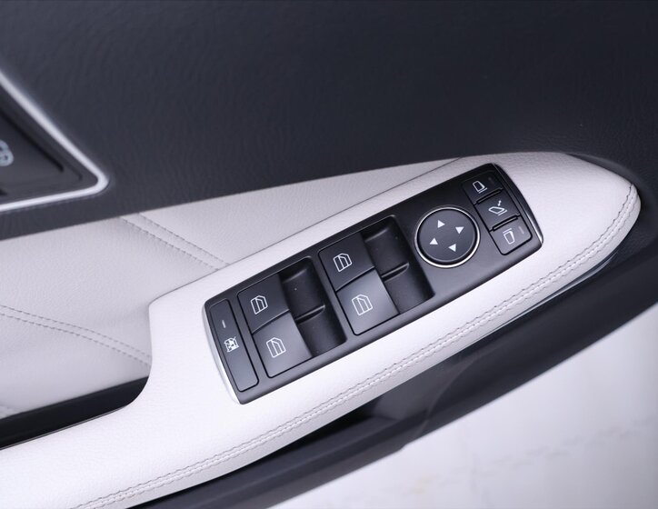 Mercedes-Benz Třídy E Kombi 3,0 l 185 kw