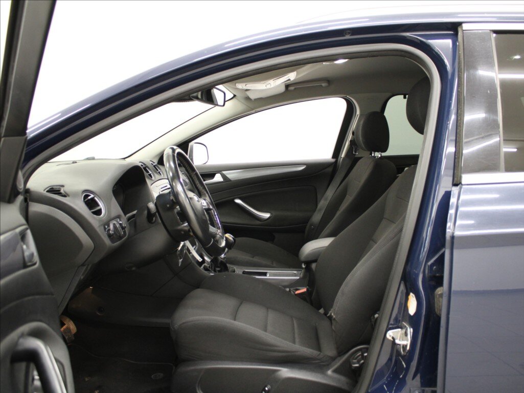 Ford Mondeo Kombi 2,0 l 103 kw