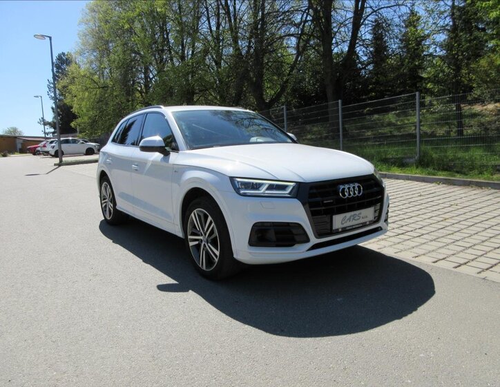Audi Q5 SUV / Terénní 2,0 l 140 kw