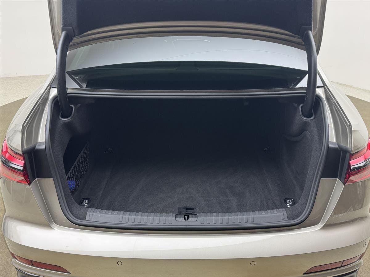 Audi S6 Sedan 3,0 l 257 kw