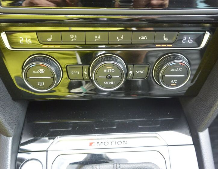 Volkswagen Passat 25