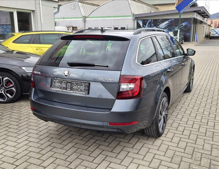Škoda Octavia Kombi 2,0 l 110 kw