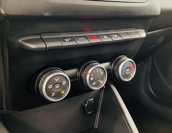 Dacia Duster SUV 999,0 67 kw