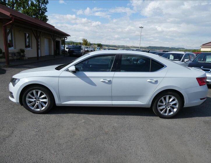 Škoda Superb Liftback 2,0 l 147 kw