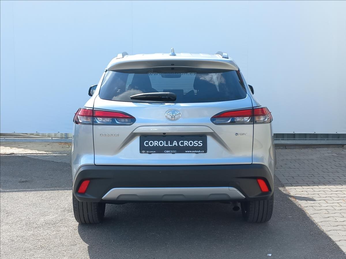Toyota Corolla Cross SUV / Terénní 2,0 l 112 kw