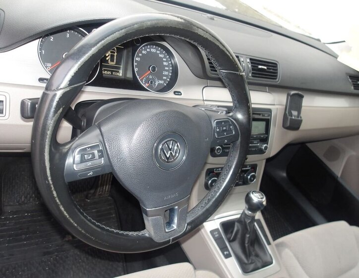 Volkswagen Passat Kombi 2,0 l 103 kw