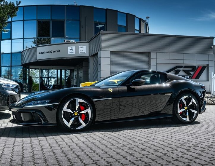 Ferrari Ostatní Kabriolet 6,5 l 607 kw