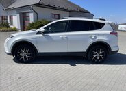 Toyota RAV4 SUV / Terénní 2,5 l 145 kw