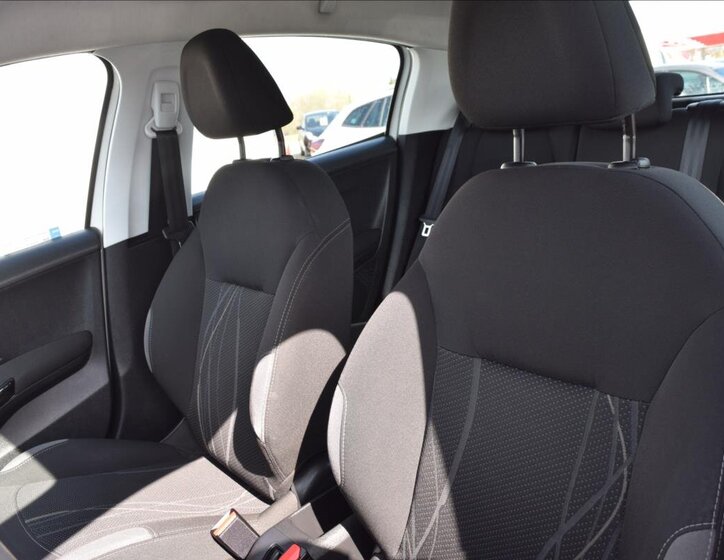 Peugeot 208 Hatchback 1,4 l 50 kw