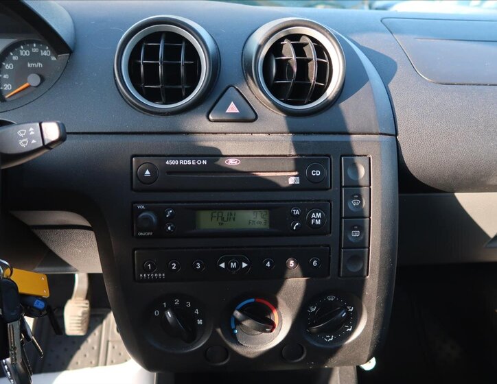 Ford Fiesta Hatchback 1,3 l 51 kw