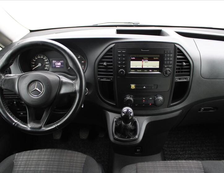 Mercedes-Benz Vito 14