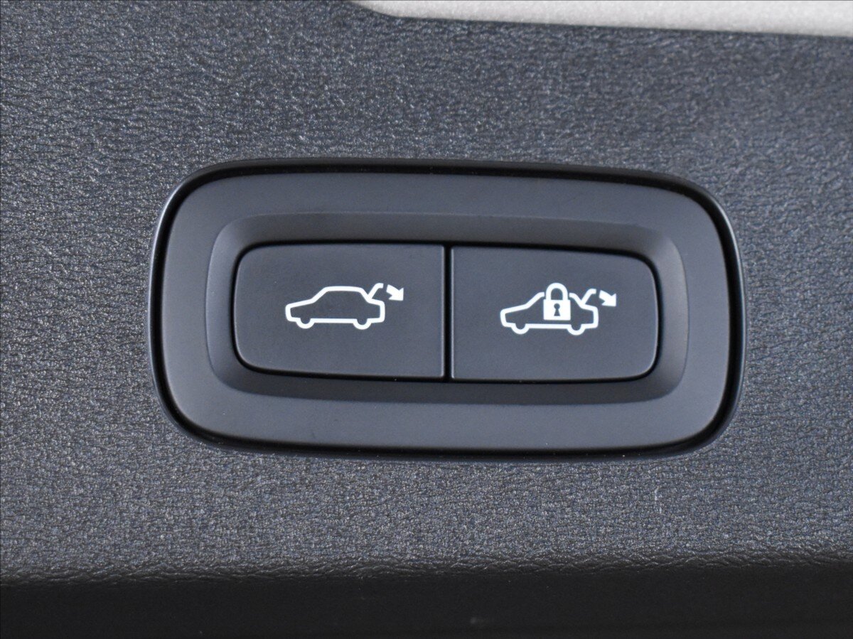 Volvo V60 Kombi 2,0 l 186 kw