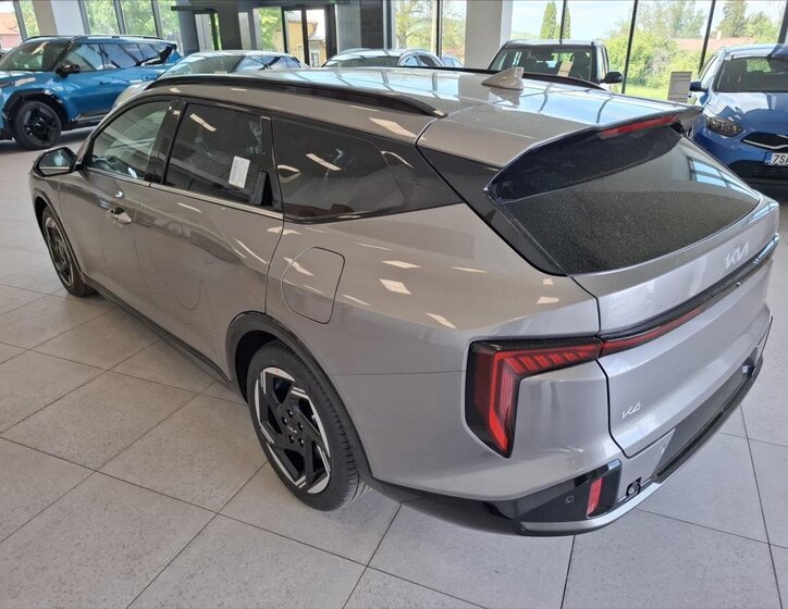 KIA Ostatní Kombi 1,6 l 132 kw
