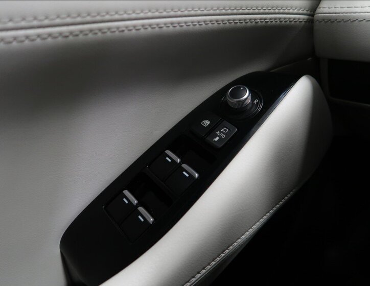 Mazda 6 Sedan / Limuzína 2,5 l 143 kw