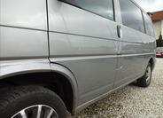 Volkswagen Caravelle 13