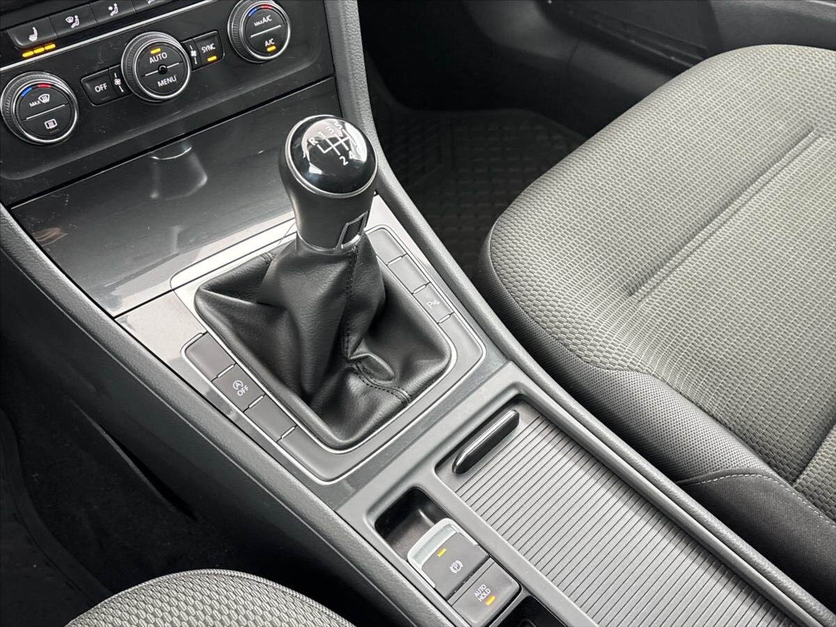 Volkswagen Golf Kombi 1,5 l 96 kw