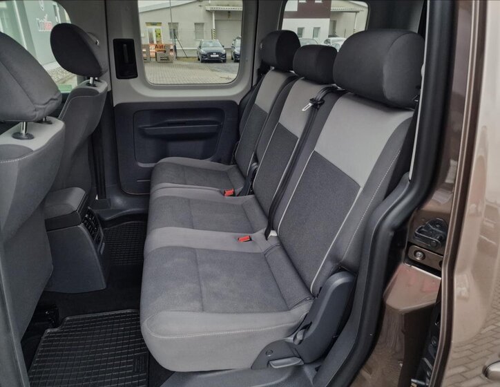 Volkswagen Caddy Kombi 1,6 l 75 kw