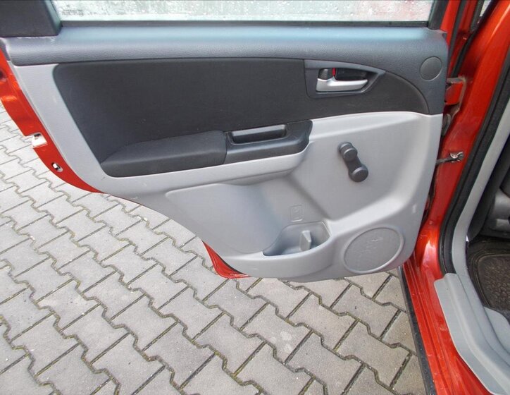 Suzuki SX4 Hatchback 1,6 l 88 kw