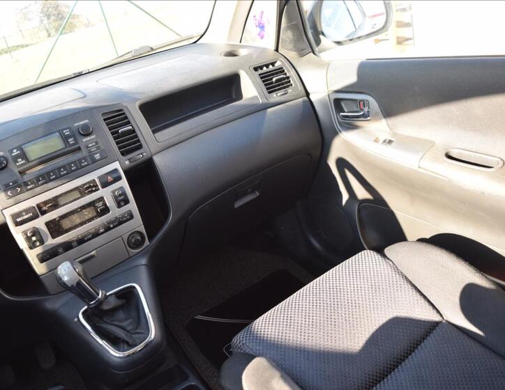 Toyota Corolla Verso 29