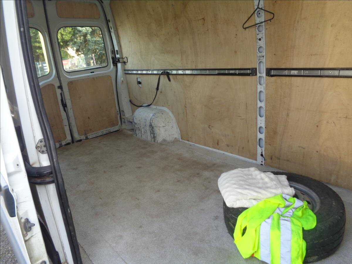 Opel Movano Skříň 2,5 l 88 kw