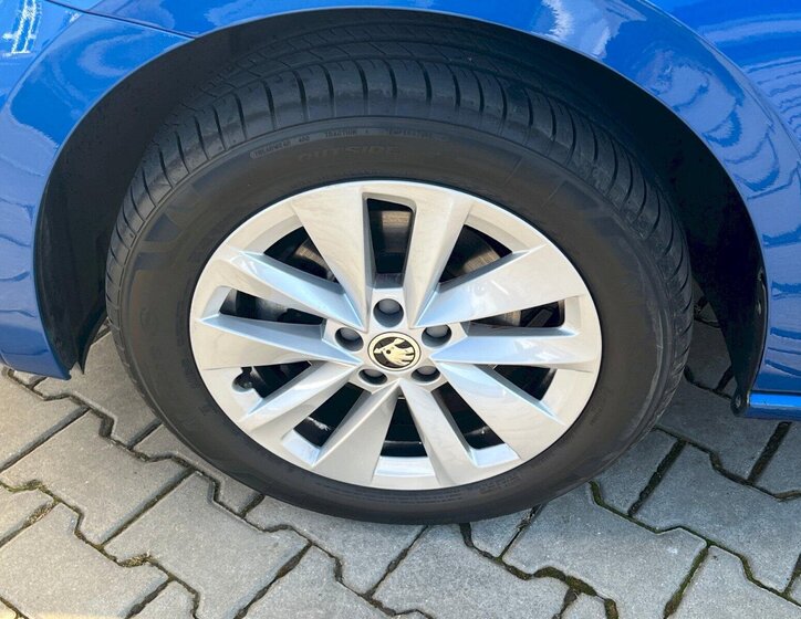 Škoda Scala Hatchback 1,0 l 85 kw