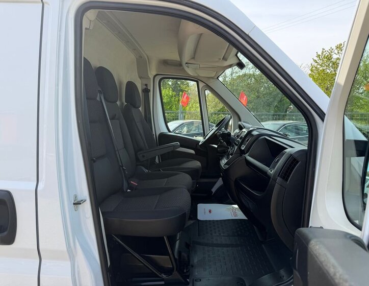 Opel Movano Skříň 2,2 l 121 kw