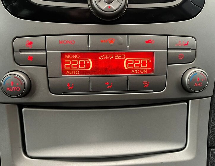 Ford Galaxy MPV 2,0 l 103 kw