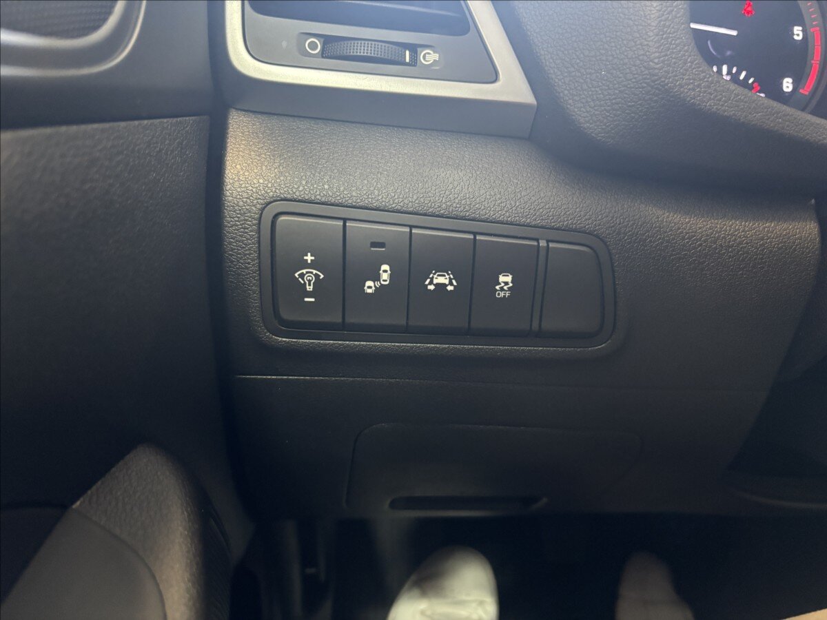 Hyundai Tucson SUV 2,0 l 100 kw