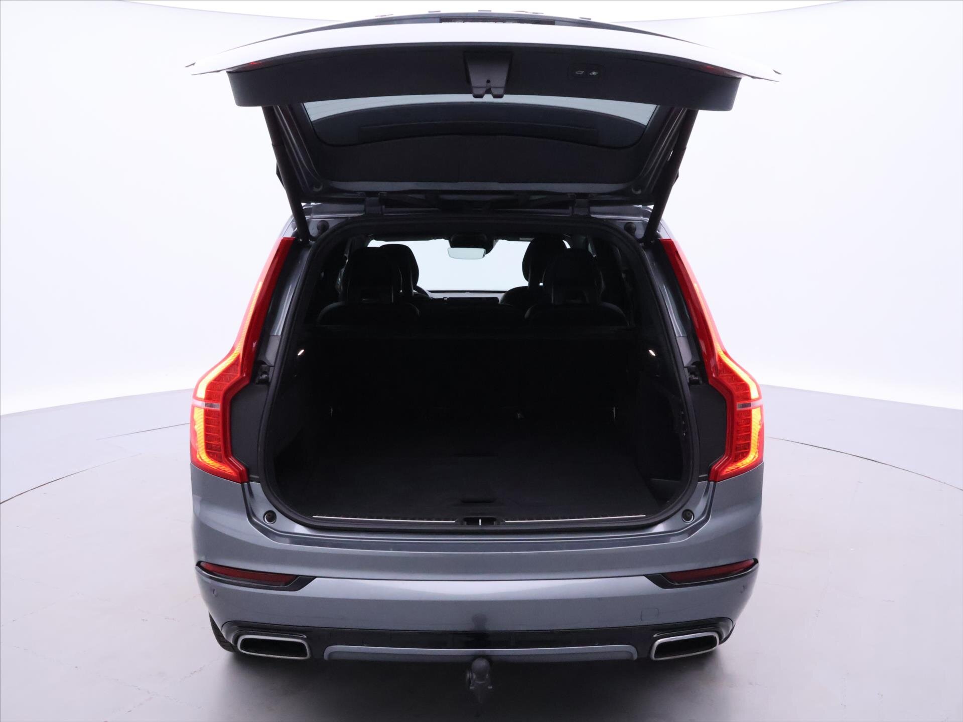 Volvo XC90 SUV / Terénní 2,0 l 173 kw