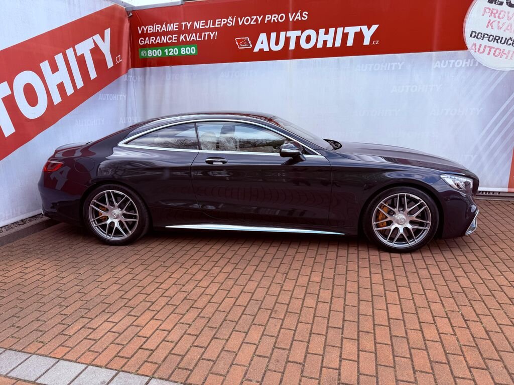 Mercedes-Benz Třídy S Kupé 4,0 l 450 kw