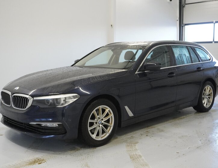 BMW Řada 5 Kombi 2,0 l 120 kw