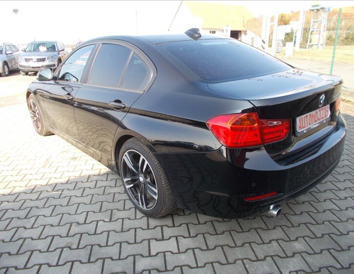 BMW Řada 3 Sedan / Limuzína 2,0 l 135 kw