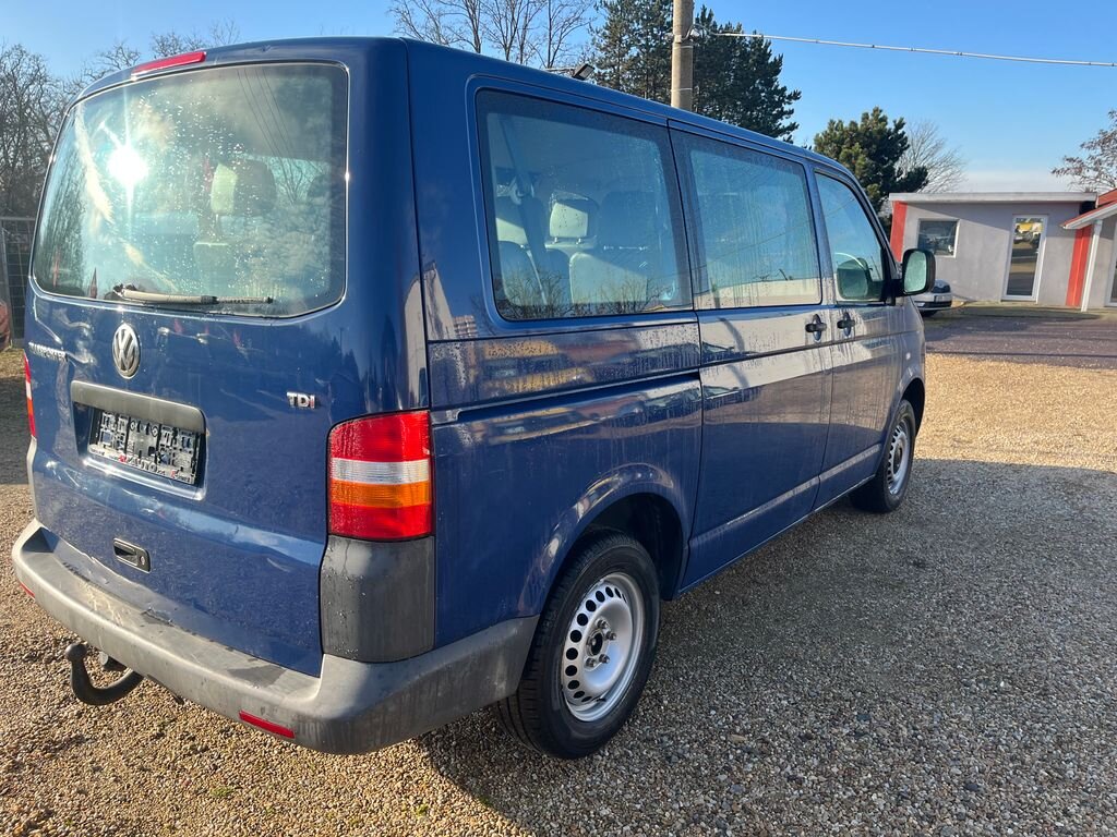 Volkswagen Caravelle