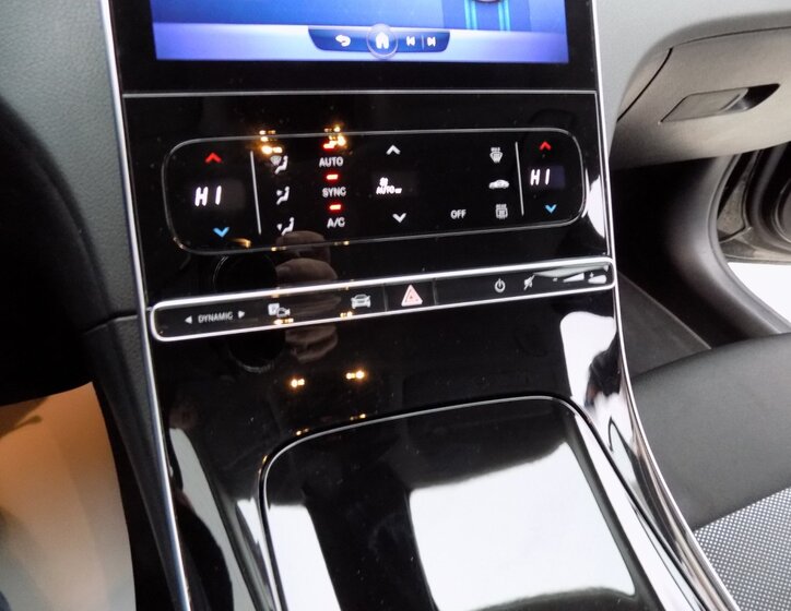 Mercedes-Benz Třídy C 40