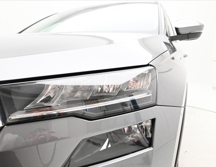 Škoda Karoq SUV 1,5 l 110 kw