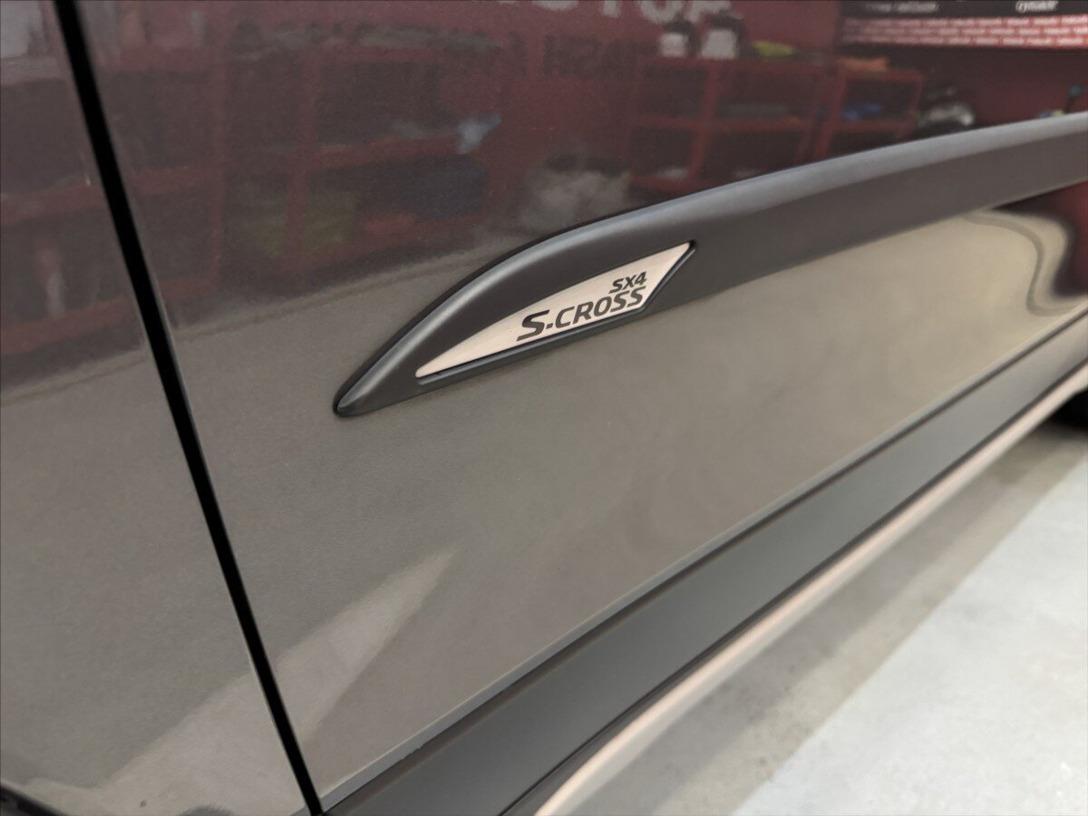 Suzuki SX4 S-Cross SUV 1,4 l 103 kw