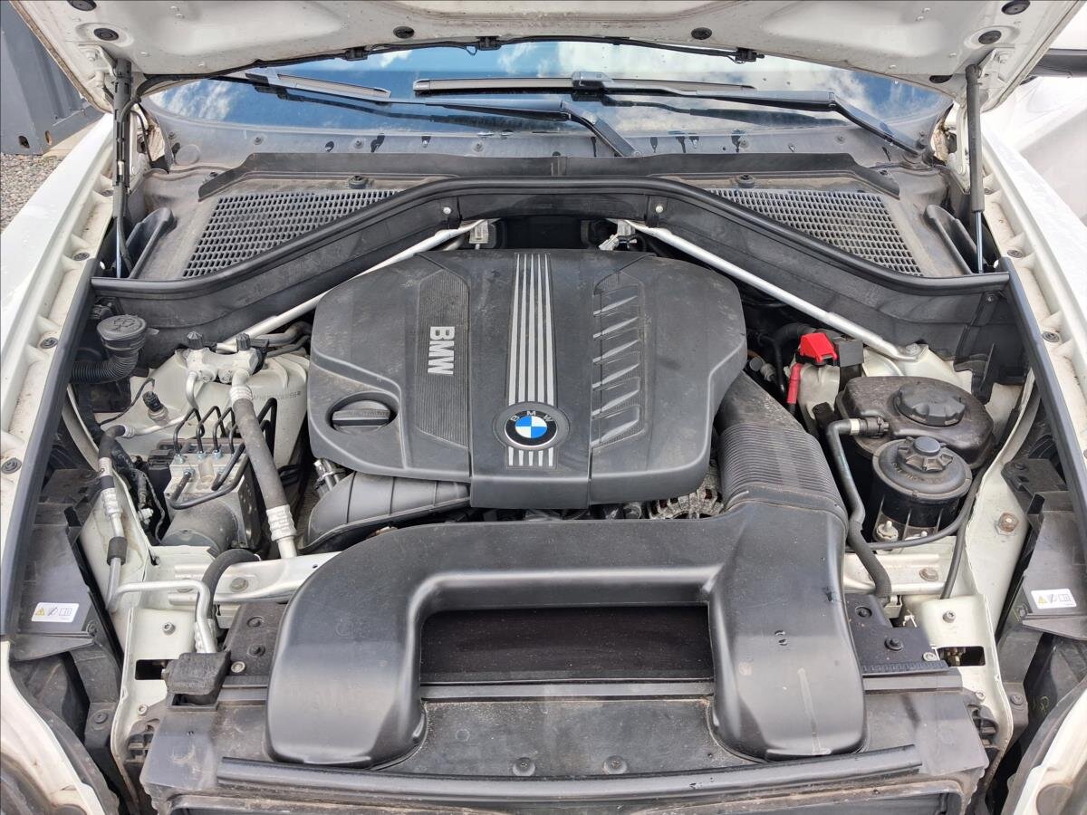 BMW X6 Kombi 3,0 l 180 kw