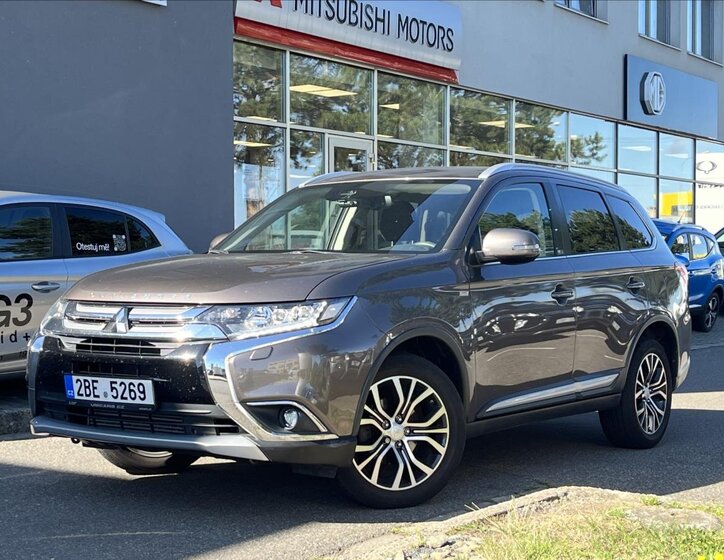 Mitsubishi Outlander SUV / Terénní 2,3 l 110 kw