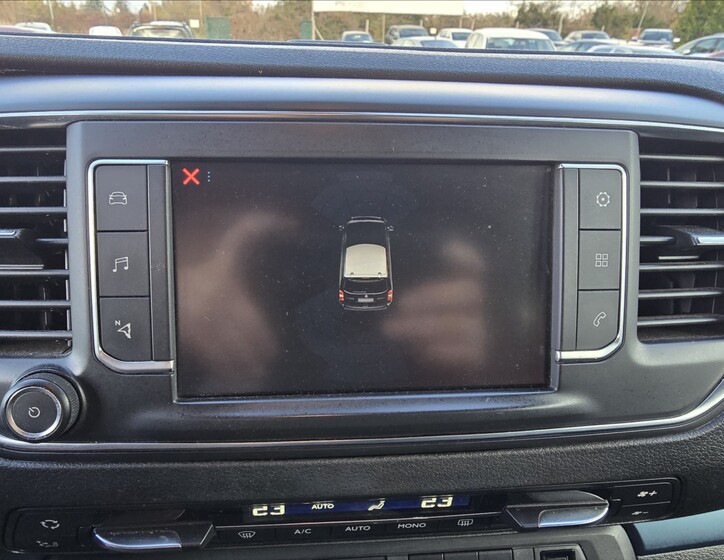 Peugeot Traveller 28