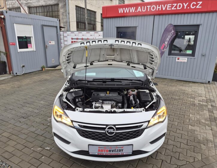 Opel Astra Hatchback 999,0 77 kw