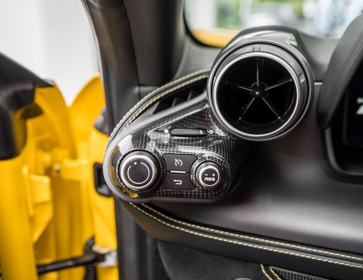 Ferrari Ostatní Kabriolet 3,9 l 530 kw