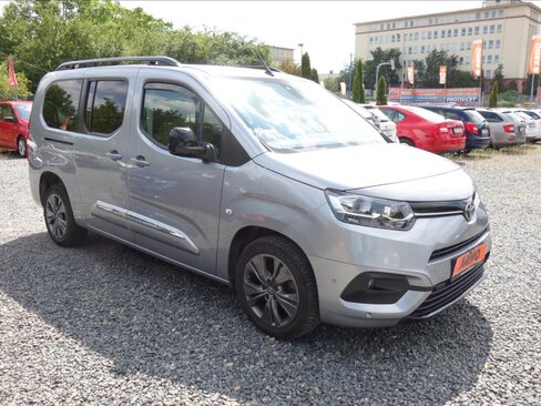 Toyota ProAce City Verso MPV 1,2 l 96 kw
