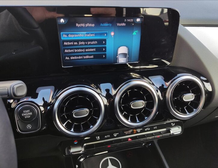 Mercedes-Benz Třídy B 12