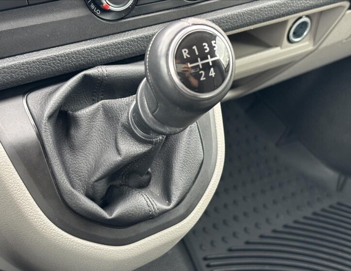 Volkswagen Transporter Skříň 2,0 l 75 kw