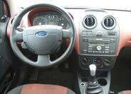 Ford Fiesta 14