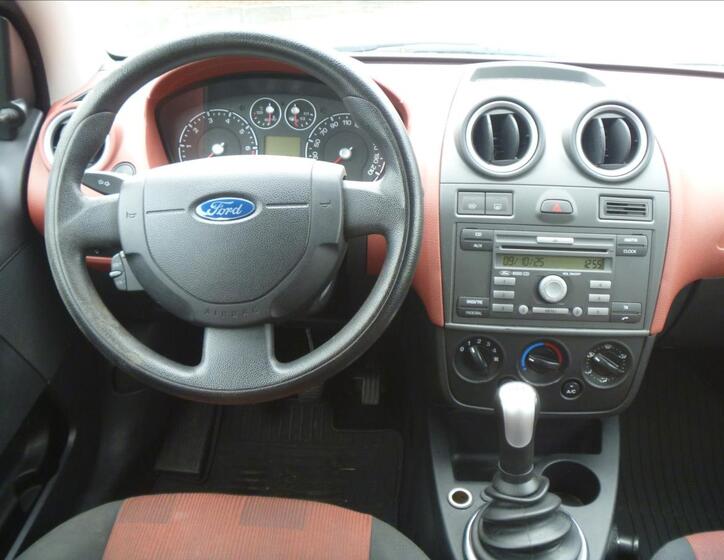 Ford Fiesta 14