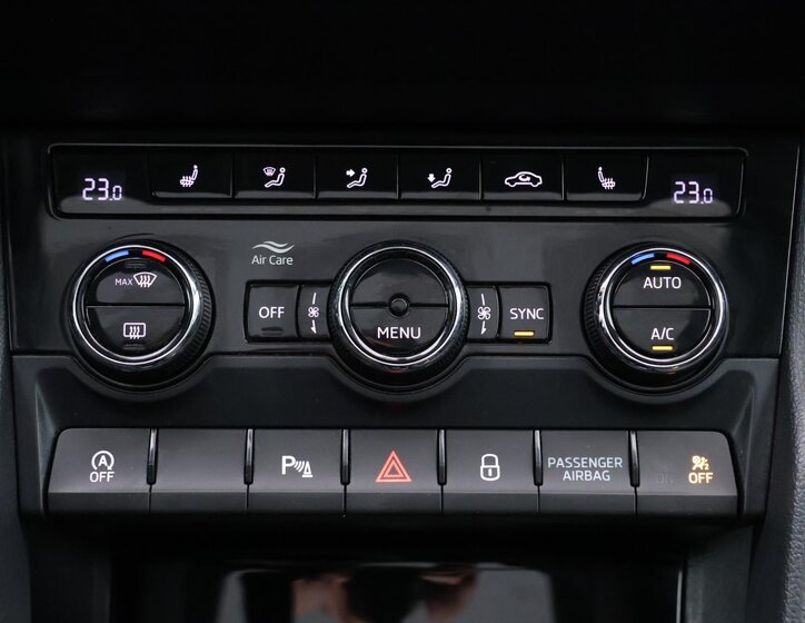 Škoda Karoq SUV / Terénní 999,0 85 kw