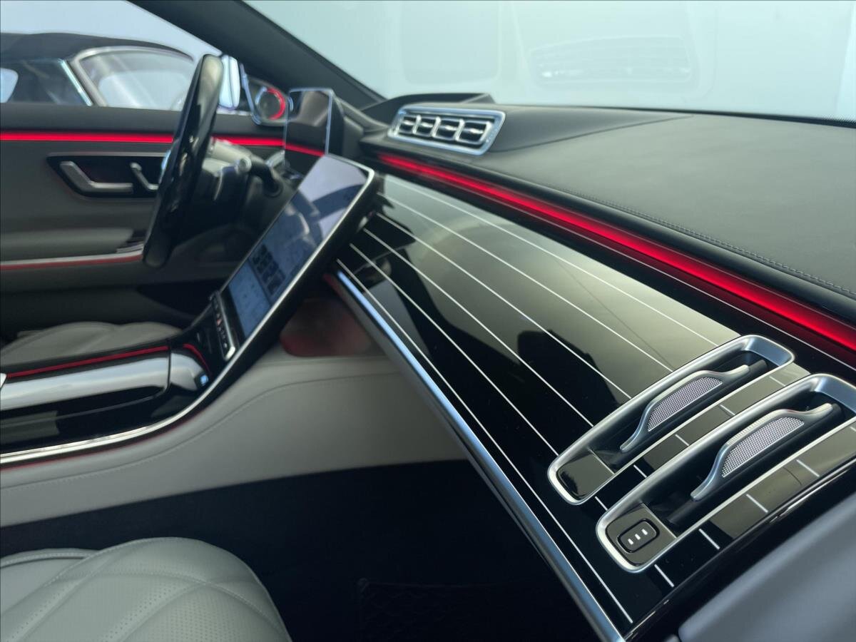 Mercedes-Benz Třídy S Ostatní 6,0 l 450 kw